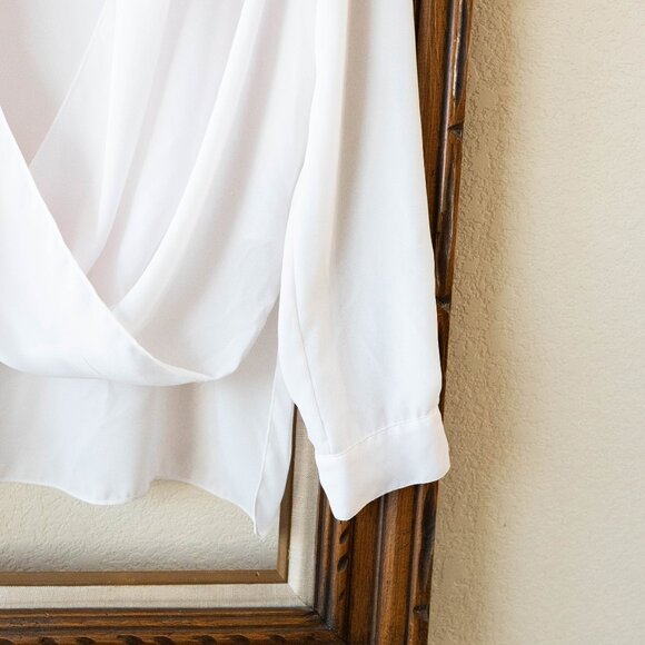 Vince Camuto Size Medium White Blush Draped Surplice Blouse Long Sleeve Chiffon - Picture 6 of 8